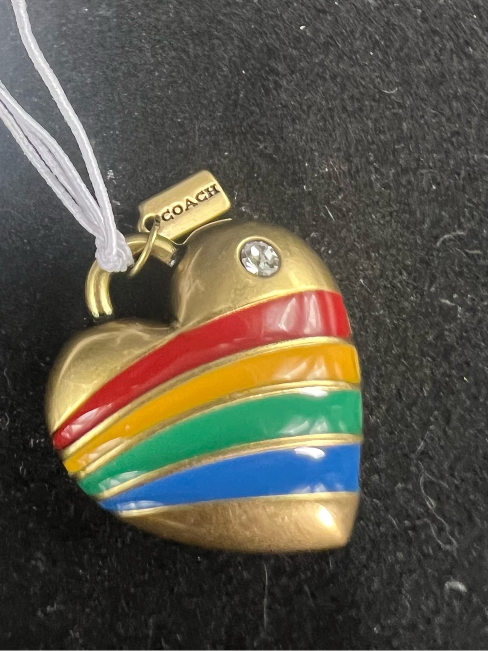 COACH Rainbow Heart Shoelace Charm NWT Sneaker Accessory Gold Brass - Picture 3 of 9